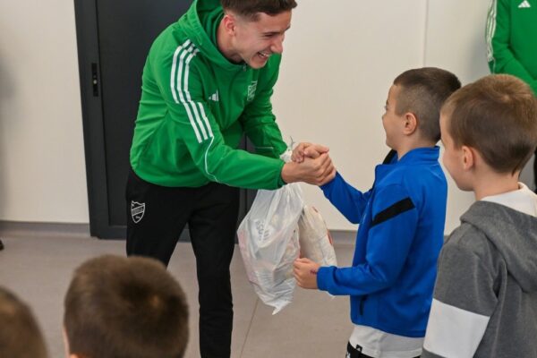 Dodela paketića FK Loznica
