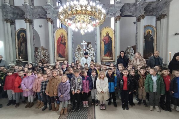 Mali znaci pažnje, velika radost: Nelly uz najmlađe